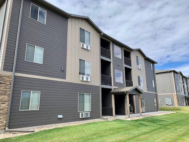 827TowerRoad-005