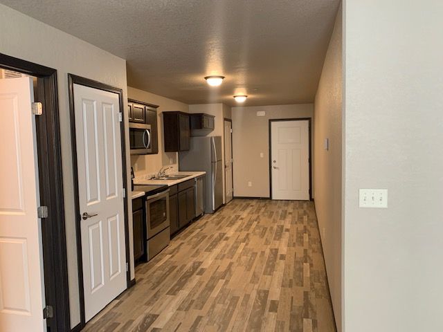 827TowerRoad-007